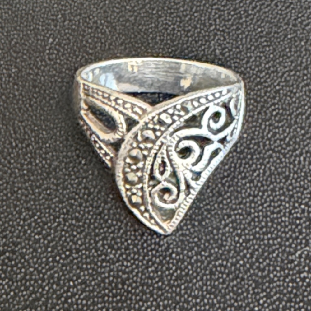 Celtic sterling Silver vintage Swirl designer Ring